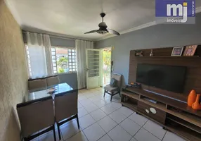 Foto 1 de Casa com 2 Quartos à venda, 100m² em Colubandê, São Gonçalo