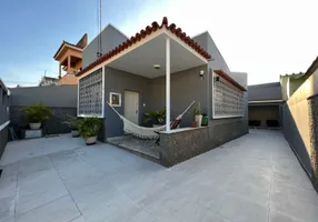 Foto 1 de Casa com 3 Quartos à venda, 130m² em Vila Kosmos, Rio de Janeiro