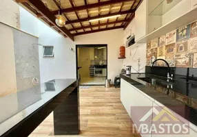 Foto 1 de Casa com 3 Quartos à venda, 130m² em Castelo, Belo Horizonte