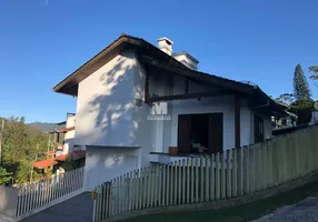 Foto 1 de Casa com 3 Quartos à venda, 215m² em Primeiro de Maio, Brusque