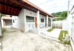 Foto 1 de Casa com 3 Quartos à venda, 163m² em Caputera, Caraguatatuba