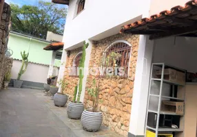 Foto 1 de Casa com 4 Quartos à venda, 250m² em Santa Tereza, Belo Horizonte