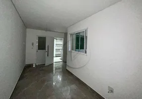 Foto 1 de Apartamento com 2 Quartos para venda ou aluguel, 44m² em Campestre, Santo André