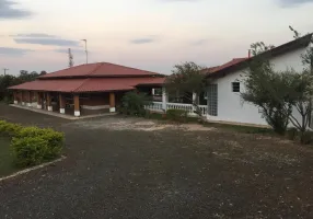 Foto 1 de Fazenda/Sítio com 5 Quartos à venda, 4700m² em Vertentes do Mamonal, Pirassununga