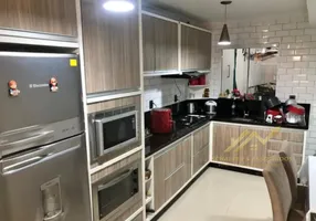 Foto 1 de Sobrado com 2 Quartos à venda, 87m² em Centro, Camboriú