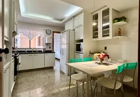 Foto 1 de Apartamento com 5 Quartos à venda, 200m² em Setor Bueno, Goiânia