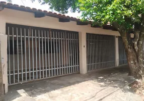 Foto 1 de Casa com 4 Quartos à venda, 232m² em Conjunto Riviera, Goiânia