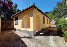 Foto 1 de Casa com 3 Quartos para venda ou aluguel, 71m² em Valparaiso, Petrópolis
