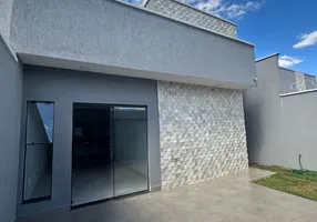 Foto 1 de Casa com 3 Quartos à venda, 71m² em Goiania 2, Goiânia