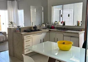 Foto 1 de Casa com 3 Quartos à venda, 70m² em Jardim das Cerejeiras, Atibaia