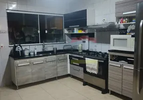 Foto 1 de Sobrado com 3 Quartos à venda, 110m² em Vila Mazzei, São Paulo