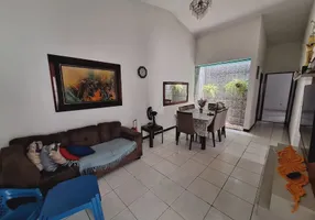 Foto 1 de Casa com 2 Quartos à venda, 70m² em Imbuí, Salvador