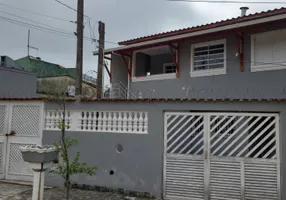 Foto 1 de Sobrado com 3 Quartos para alugar, 85m² em Agenor de Campos, Mongaguá