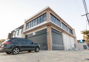 Ponto Comercial 53 m² em Santa Terezinha em Fazenda Rio Grande, por R$  2.670/Mês - Viva Real