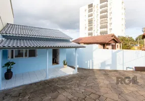 Foto 1 de Casa com 2 Quartos à venda, 130m² em Cavalhada, Porto Alegre