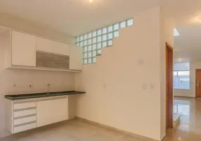 Foto 1 de Sobrado com 3 Quartos à venda, 140m² em Vila Firmiano Pinto, São Paulo
