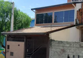 Foto 1 de Sobrado com 3 Quartos à venda, 232m² em Jardim Santo Onofre, São José dos Campos