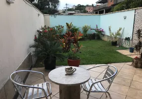 Foto 1 de Casa com 2 Quartos à venda, 148m² em Nova América, Nova Iguaçu