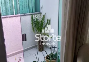 Foto 1 de Casa de Condomínio com 3 Quartos à venda, 106m² em Alto Umuarama, Uberlândia