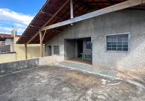 Foto 1 de Casa com 3 Quartos à venda, 360m² em Brasileia, Betim