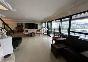 Foto 1 de Cobertura com 4 Quartos para alugar, 530m² em Icaraí, Niterói