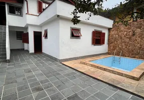 Foto 1 de Casa com 5 Quartos à venda, 286m² em Bingen, Petrópolis