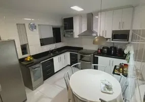 Foto 1 de Casa de Condomínio com 3 Quartos à venda, 165m² em Xerém, Duque de Caxias