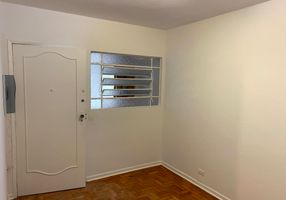 Foto 1 de Apartamento com 2 Quartos para alugar, 70m² em Aclimação, São Paulo