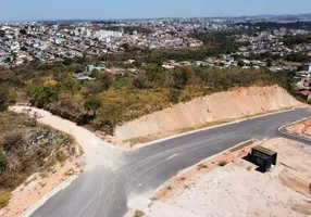 Foto 1 de Lote/Terreno à venda, 200m² em Centro, Divinópolis