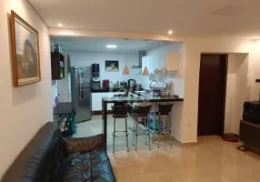 Foto 1 de Casa com 3 Quartos à venda, 150m² em Cambuci, São Paulo