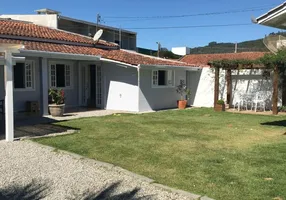 Foto 1 de Casa com 2 Quartos à venda, 290m² em Rio Pequeno, Camboriú