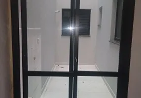 Foto 1 de Apartamento com 2 Quartos para alugar, 42m² em Vila Curuçá, Santo André