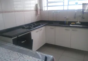 Foto 1 de Sobrado com 3 Quartos à venda, 250m² em Campo Grande, São Paulo