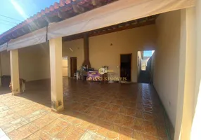 Foto 1 de Casa com 2 Quartos à venda, 192m² em Vila Yamada, Araraquara