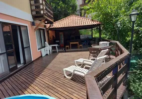 Foto 1 de Casa com 4 Quartos para alugar, 350m² em Itaipu, Niterói