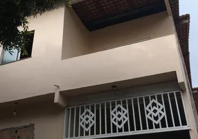 Foto 1 de Casa com 3 Quartos à venda, 180m² em Curió-utinga, Belém