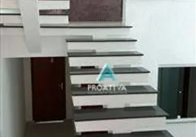 Foto 1 de Sobrado com 4 Quartos à venda, 242m² em Pinheirinho, Santo André