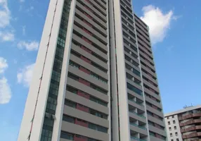 Foto 1 de Apartamento com 4 Quartos à venda, 227m² em Mauricio de Nassau, Caruaru