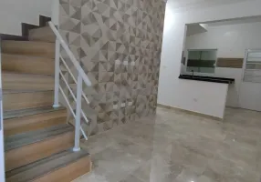 Foto 1 de Casa de Condomínio com 2 Quartos à venda, 54m² em Vila Guilhermina, Praia Grande