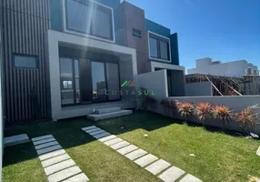 Foto 1 de Casa com 3 Quartos à venda, 115m² em Ambrósio, Garopaba