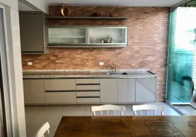 Foto 1 de Apartamento com 3 Quartos à venda, 112m² em Jardim Las Palmas, Guarujá