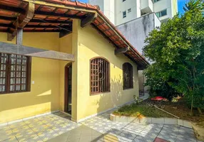 Foto 1 de Casa com 4 Quartos à venda, 300m² em Jardim Camburi, Vitória