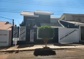 Foto 1 de Sobrado com 3 Quartos à venda, 318m² em Itanhanga Park, Campo Grande