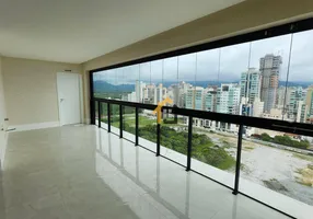 Foto 1 de Apartamento com 4 Quartos à venda, 178m² em Meia Praia, Itapema