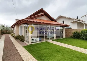 Foto 1 de Casa com 2 Quartos à venda, 120m² em Ponta do Papagaio, Palhoça