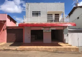 Foto 1 de Sobrado com 3 Quartos à venda, 300m² em Bairro Boa Vista, Anápolis