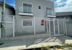 Foto 1 de Sobrado com 3 Quartos à venda, 120m² em Órfãs, Ponta Grossa