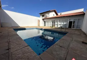 Foto 1 de Casa com 3 Quartos à venda, 95m² em Centro, Bombinhas