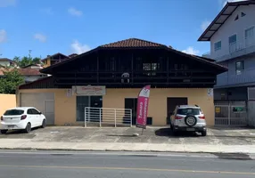 Foto 1 de Sobrado com 4 Quartos à venda, 130m² em Petrópolis, Joinville