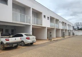 Foto 1 de Casa de Condomínio com 2 Quartos à venda, 110m² em Jardim Perlamar, Aracoiaba da Serra